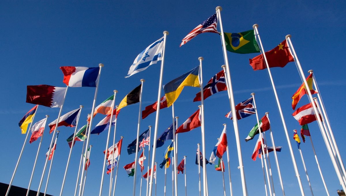 Entènasyonal Kominotè ak Modènite Moun